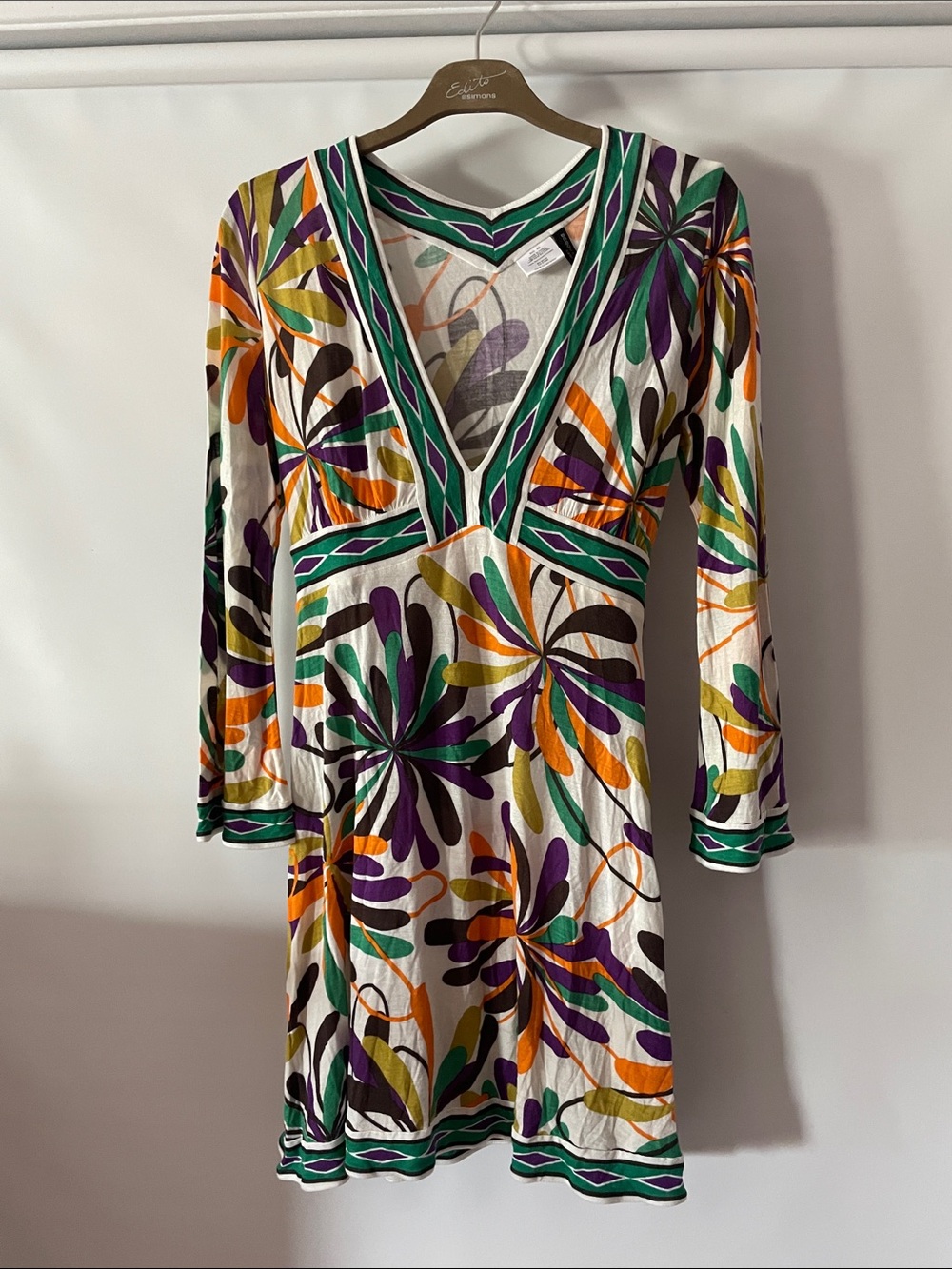BCBGMaxAzria Green and Purple Geometric V‑Neck Dress NWOT XS